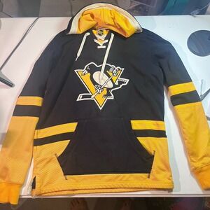 VTG CCM Men's Pittsburgh Penguins Hoodie Small Stitched Logo